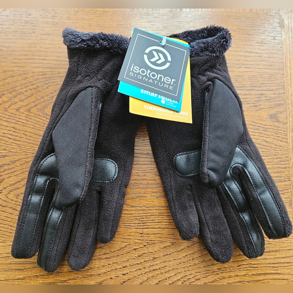 NWT Isotoner Black Winter Gloves w/ SmartTouch & ThermaFlex Core- Women's S/M